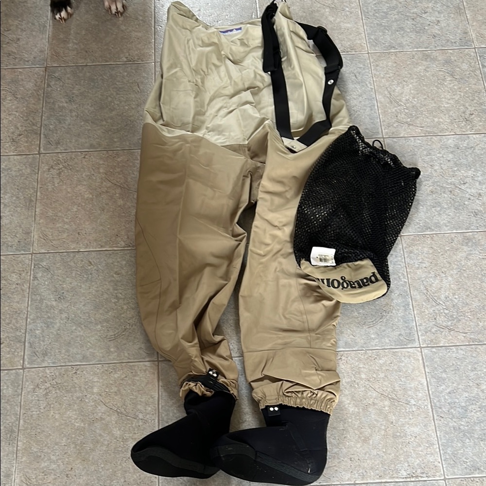 Women’s Medium Patagonia Watermaster Tan Full Waders with Black Booties